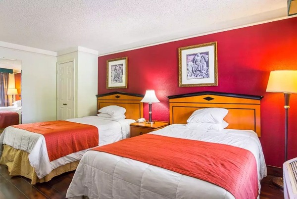 Deluxe Double Beds Smoking Photo 1