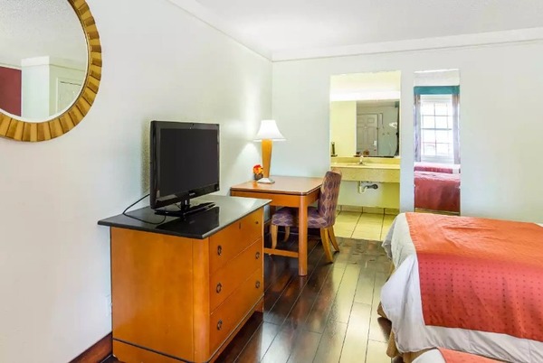 Deluxe Double Beds Smoking Photo 4